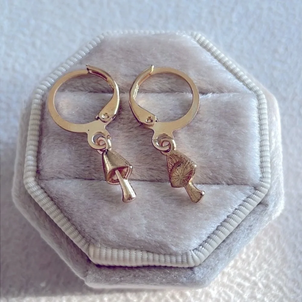 Mushroom dangle earrings